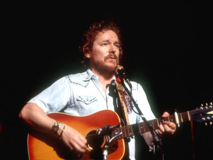 Gordon Lightfoot UNSPECIFIED - JANUARY 01: Lightfoot_Gordon_024_c_MOA_(1978)- (Photo by Michael Ochs Archives/Getty Images)