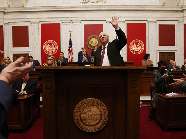 Survey: Jim Justice Leads Joe Manchin in West Virginia Survey - Vimarsana News