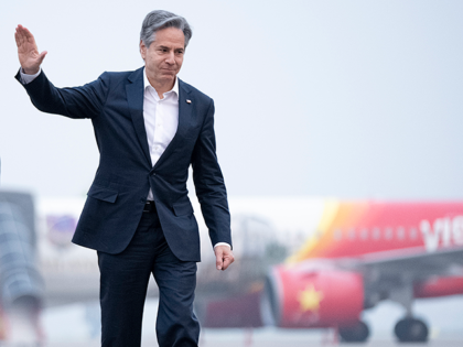 Secretary of State Antony Blinken boards his plane at Hanoi Airport in Hanoi, Vietnam, Sun