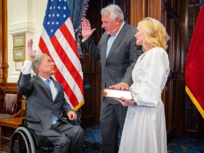 Texas Governor Greg Abbott swears in Acting Texas Attorney General John Scott. (Office of the Texas Governor)