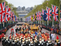 Crowds Cheer, Soldiers Salute as King Charles Parades Through London