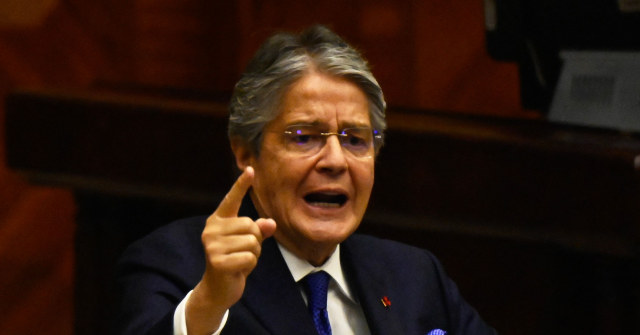 Ecuador: President Dissolves Congress to Rule by Decree