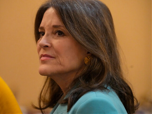 Democratic presidential hopeful Marianne Williamson speaks with attendees at the South Car