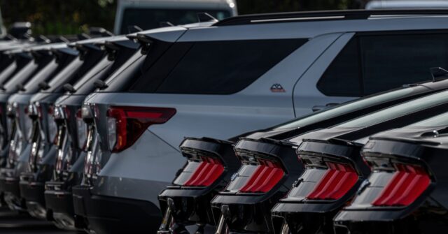 Ford Reverses Plans to Drop AM Radios in Car, Truck, and SUV Models