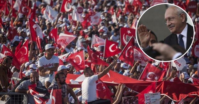 Turkish Opposition Candidate Promises Credit Card Relief as Runoff Nears End