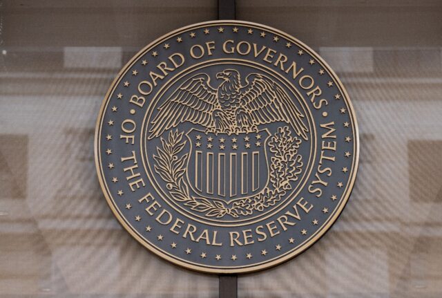 Policymakers were divded over future Fed rate decisions, minutes showed