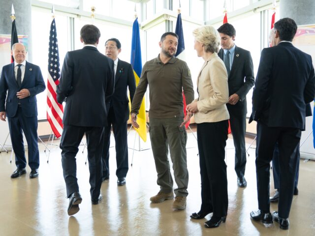 HIROSHIMA, JAPAN - MAY 21: Ukrainian President Volodymyr Zelensky (C) joins G7 world leade