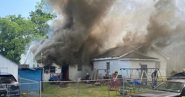 VIDEO: Man Rescues Group Including Children, Pets from Burning Home