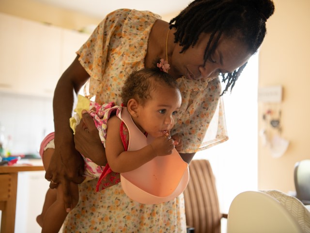 Choking Baby Saved by Two Beverly Hills Security Guards - Vimarsana News