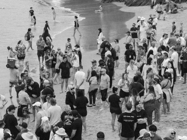 Jesus Movement Celebrates 'Biggest Water Baptism' in U.S. History - Vimarsana News