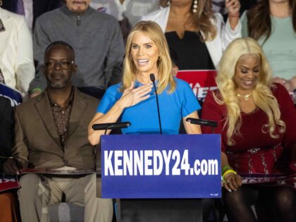 Cheryl Hines (Scott Eisen / Getty)