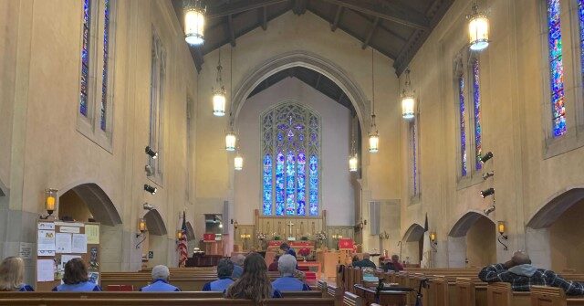 Poll: U.S. Church Attendance Below Pre-Pandemic Level