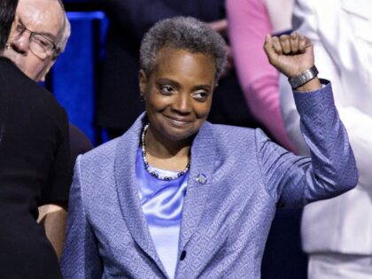 Lori Lightfoot, mayor of Chicago, gestures during an inauguration ceremony in Chicago, Illinois, U.S., on Monday, May 20, 2019. Chicago makes history Monday as Lightfoot becomes its first black, female mayor after sweeping all 50 wards by promising to reform the third-biggest U.S city. Photographer: Daniel Acker/Bloomberg via Getty Images