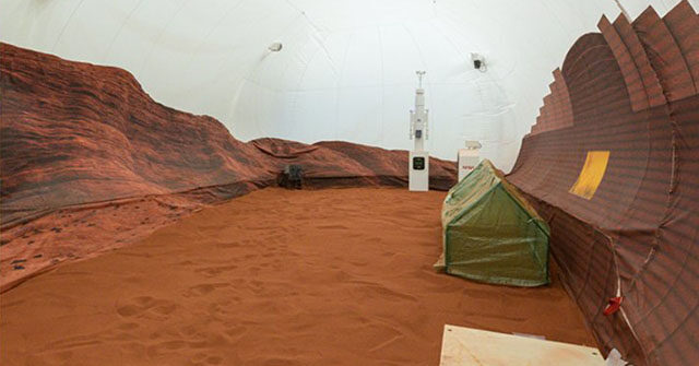 WATCH: NASA Locks Volunteers into Simulated 'Mars' for 378 Days