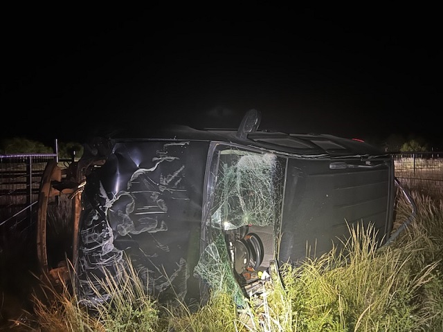 Pursuit of Alleged Human Smuggler Ends in Roll-Over Crash near Border in Texas - Vimarsana News