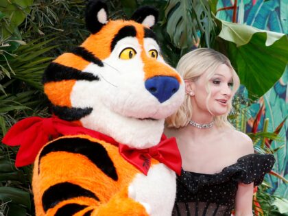 NEW YORK, NEW YORK - JUNE 11: (L-R) Tony The Tiger and Dylan Mulvaney attend The 76th Annual Tony Awards at United Palace Theater on June 11, 2023 in New York City. (Photo by Dominik Bindl/Getty Images)