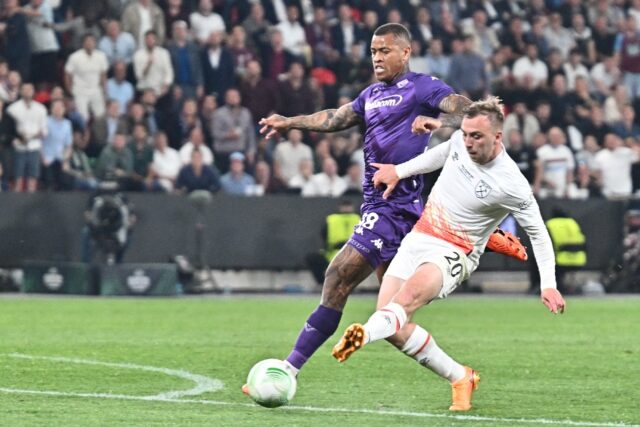 Jarrod Bowen (R) scores a dramatic late winner for West Ham in the Europa Conference Leagu