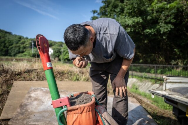 Shimogoe is made from a combination of treated sewage sludge from septic tanks and human w