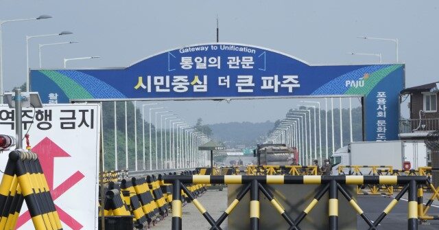 'Simple Mistake': South Korea Fires at North Korean Soldiers Crossing ...