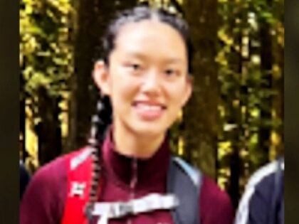 A teenage hiker who went missing at Golden Ears Park in Canada on Tuesday is safe after being missing for more than two days.