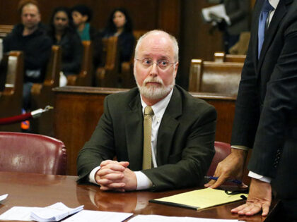 Dr. Robert Hadden apears in Manhattan Supreme Court on Thursday, November 6, 2014. Hadden, a former Columbia Presbyterian gynecologist, is charged with allegedly fondling and performing oral sex on patients between September 2011 and June 2012 at his Washington Heights and Upper East Side ofices.(Photo by Jefferson Siegel/NY Daily News …