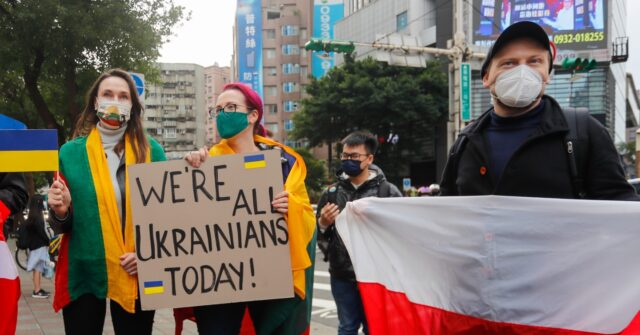Lithuania Strips Residency Permits from Russians with 'Disloyal Views'