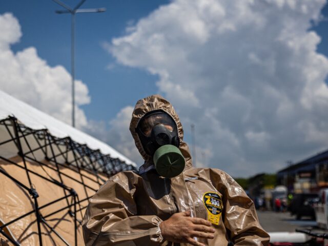 TOPSHOT - An Ukrainian Emergency Ministry rescuer attends an exercise in the city of Zapor