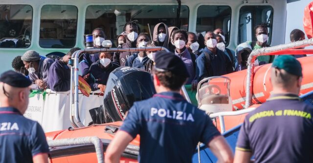 Italy: Illegal Boat Migration Up 150 Per Cent, Set to Surpass 2016 Record