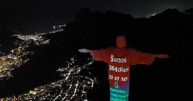 Climate Alarmists Project Doomsday Clock onto Rio's Christ the Redeemer
