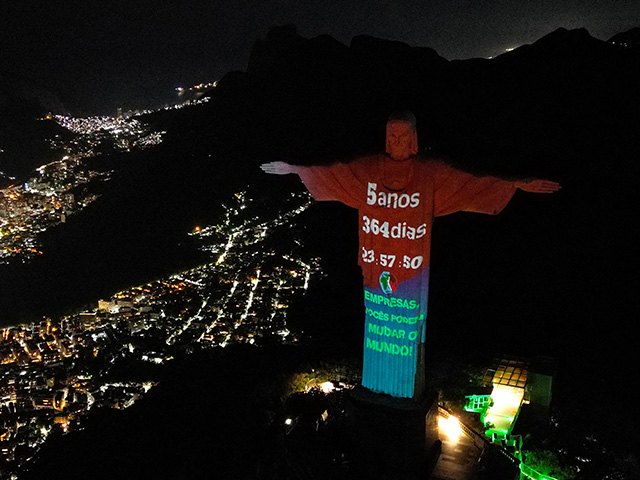 Climate Alarmists Project Doomsday Clock onto Rio's Christ the Redeemer - Vimarsana News