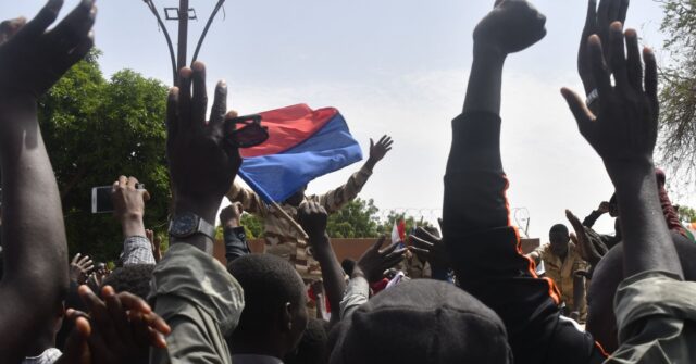 Niger: Protesters Attack French Embassy While Carrying Russian Flags