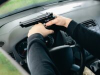 Chicago: Concealed Permit Holder Scares Away Armed Carjackers