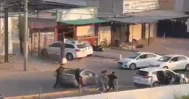 VIDEO: Cartel Gunmen in Mexico Kidnap Man in Broad Daylight