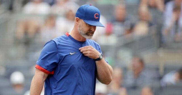 Cubs Manager David Ross Calls Umpire a 'Piece of Sh*t' on Hot Mic