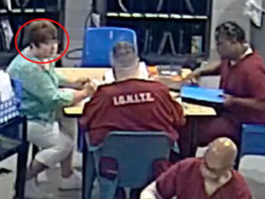 Sheriff: Teacher Allegedly 'Infiltrated' Jail to Smuggle Drugs, Have Phone Sex with Inmates - Vimarsana News