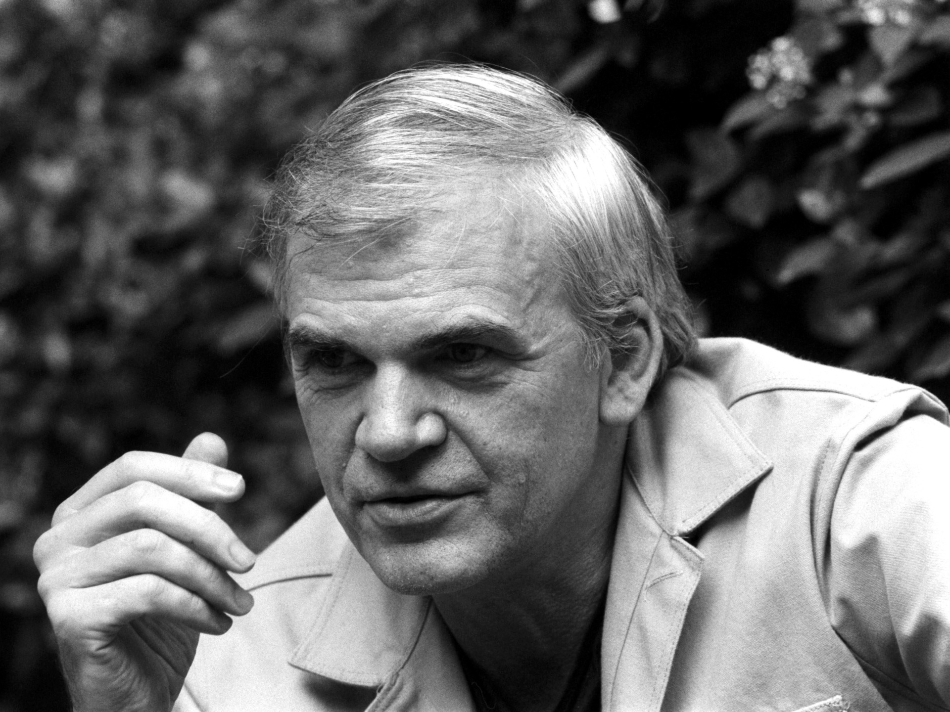 Milan Kundera has donated his library and archive to the Moravian Library  in Brno