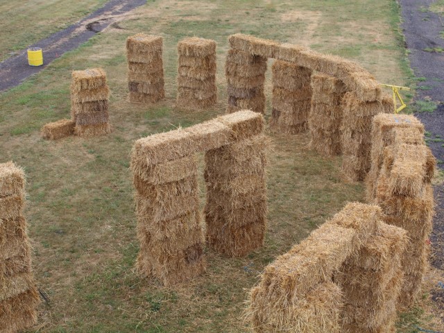 WATCH - 'Strawhenge Is Done!': Community Builds Stonehenge Replica - Vimarsana News
