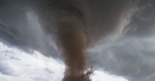 Tornado Cluster Sends Chicago Reeling, O'Hare Visitors Forced to Shelter