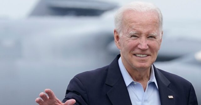 Poll: Biden's Approval Rating Stuck on 40%, Close to Lowest Level of Presidency