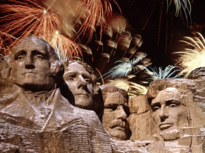 MT. RUSHMORE SOUTH DAKOTA WITH FIREWORKS BACKGROUND (H. Armstrong Roberts/ClassicStock/Getty Images)