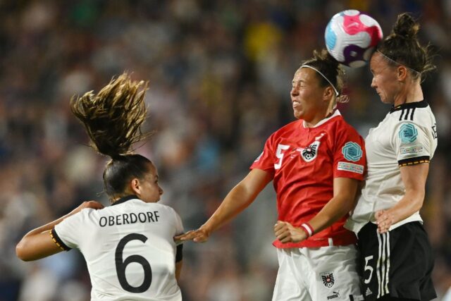 Defender Marina Hegering (R) and midfielder Lena Oberdorf (L) are set to miss Germany's o