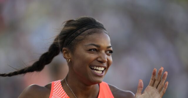 Gabby Thomas holds off Sha'Carri Richardson to win the 200 at the US ...