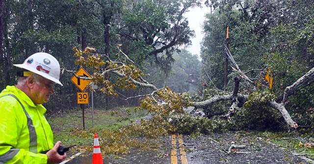 Hundreds of Thousands Without Power as Hurricane Idalia Slams the States