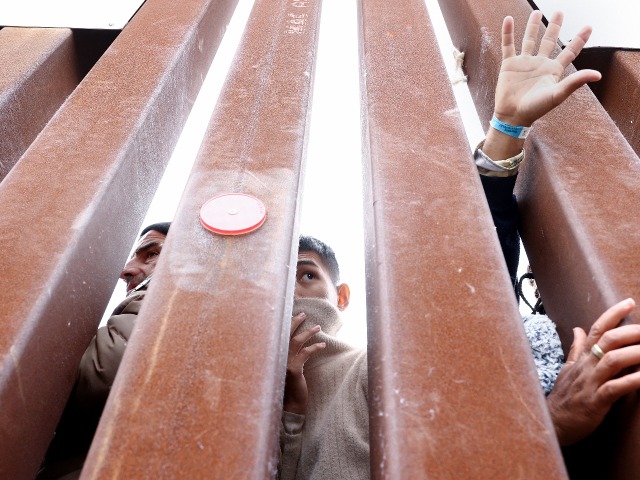 Biden's Aides Create Border Loophole for Millions of 'Stateless' Migrants - Vimarsana News