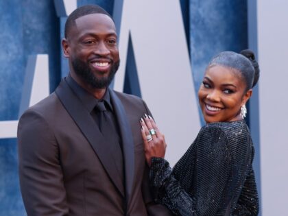 BEVERLY HILLS, CALIFORNIA - MARCH 12: Dwyane Wade and Gabrielle Union attend the 2023 Vani