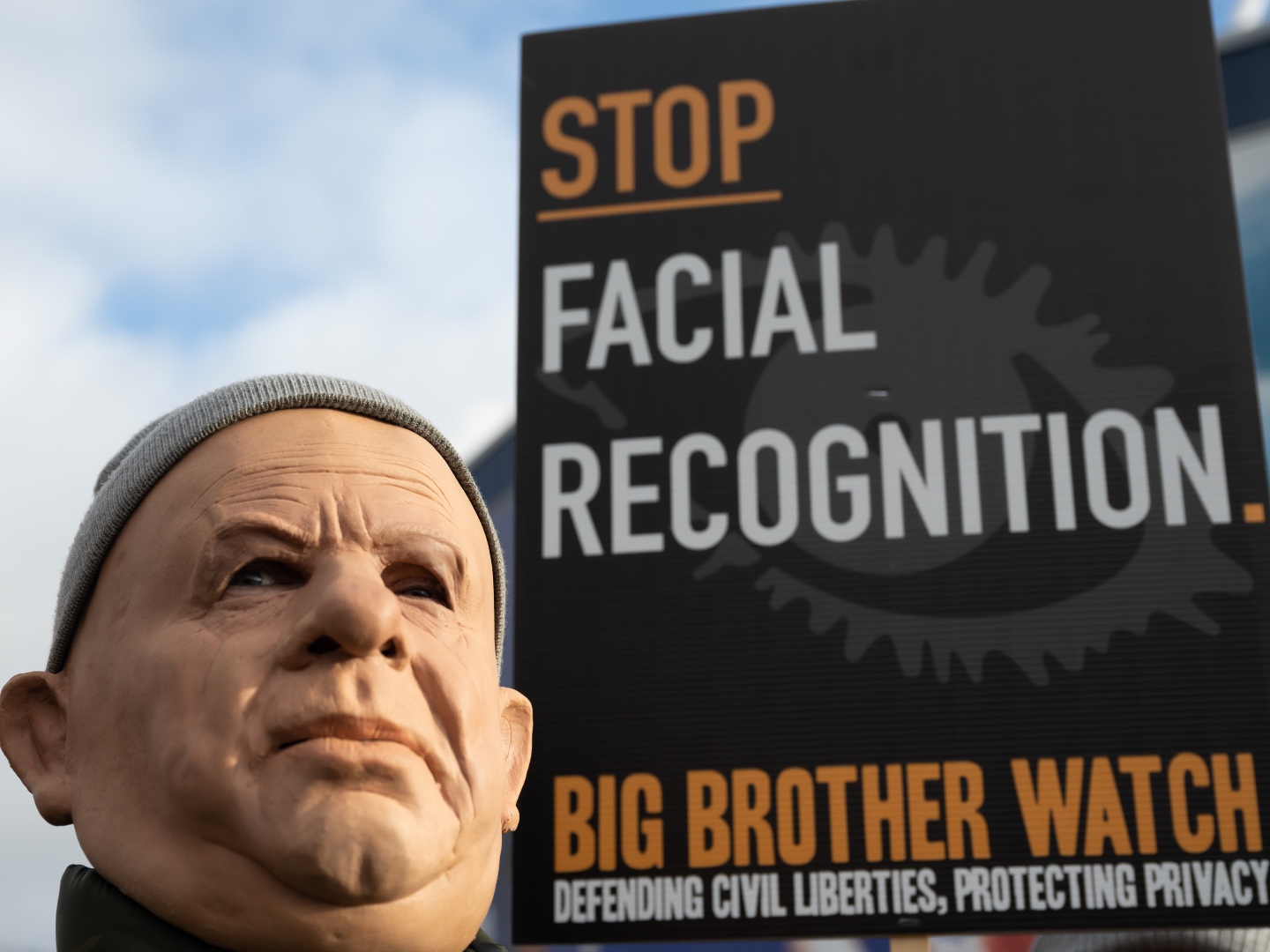UK Govt Quietly Backs Facial Recognition Tech to Supposedly Stop Theft - Vimarsana News