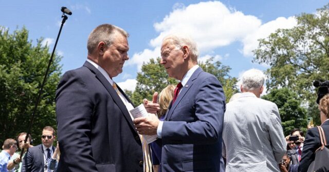 Tester: Biden's 'Doing a Good Job' and when I See Him on the News, He's '100% With It' and 'Fine'