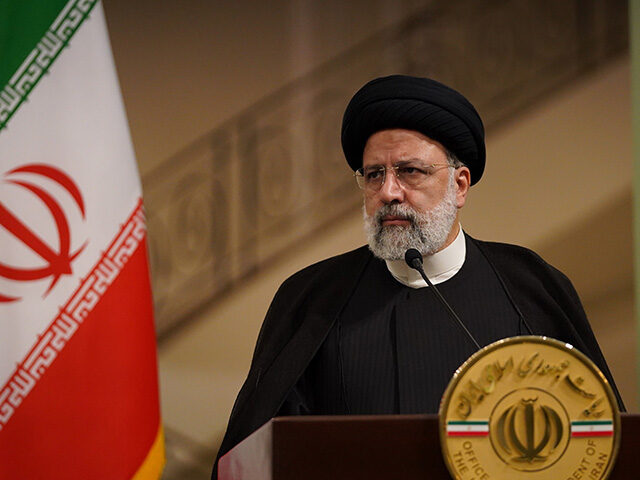 Iran's President Ebrahim Raisi officially welcomed Iraqi President Abdul Latif Rashid