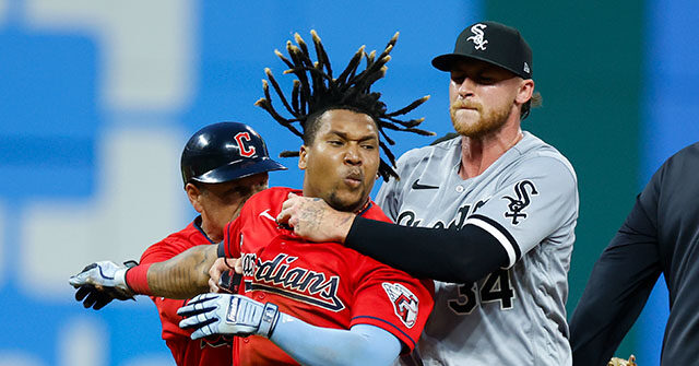'Down Goes Anderson': Guardian's Announcer Calls On-Field Brawl Like Boxing Match