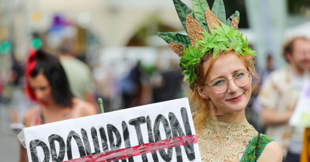 German Government Approves Plan to Legalise 'Cannabis Clubs'